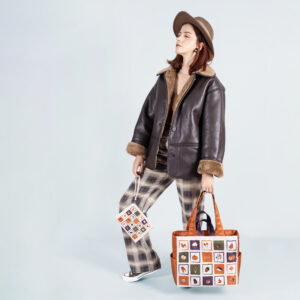 Alternative view of Autumn Weekend Bag | Medium