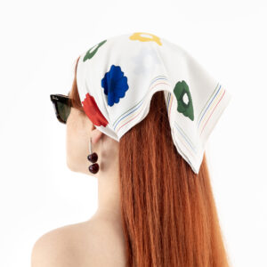 Alternative view of FlowerFlow Bandana